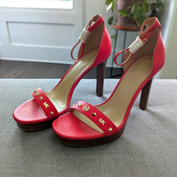 Michael Kors Margot Platform Tumbled Faux Leather Size 8.5 M - Picture 7 of 7